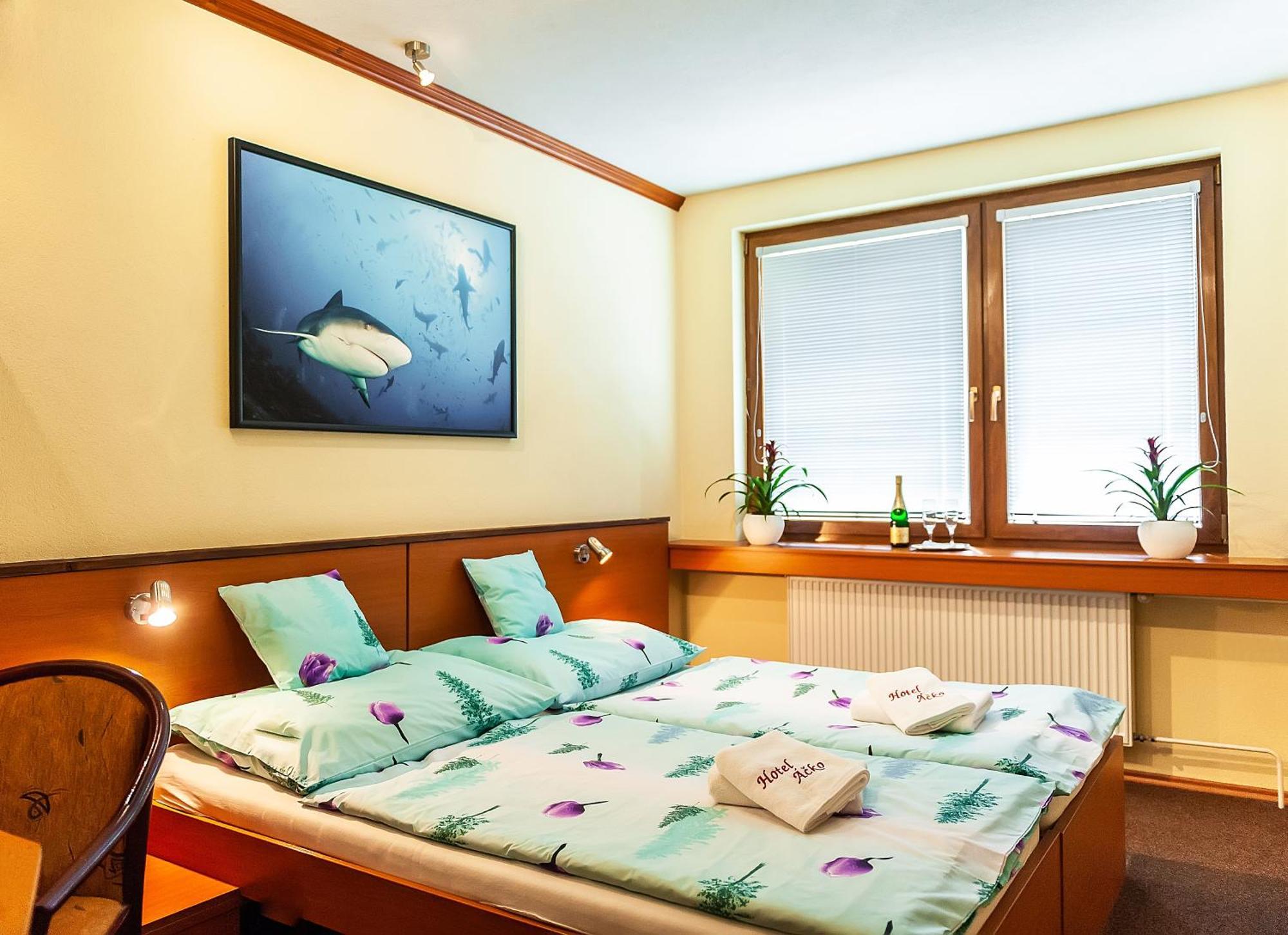 רוז'ומברוק Hotel Acko מראה חיצוני תמונה